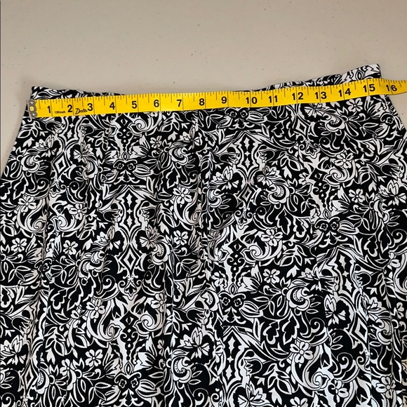 Axcess Black and White Patterned Midi Skirt - Picture 4 of 9